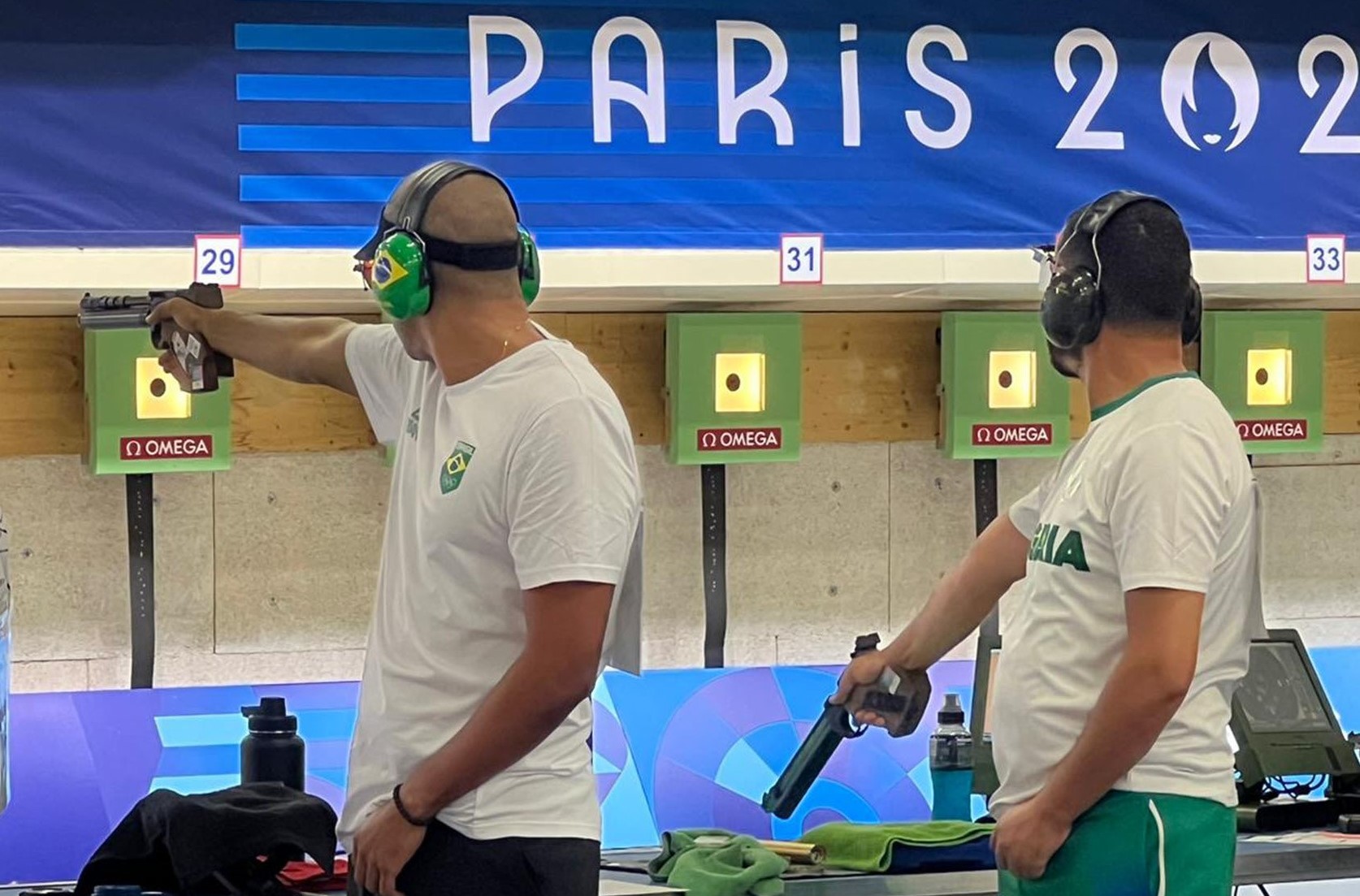 Chateaubrian na Pistola de Ar dos Jogos de Paris